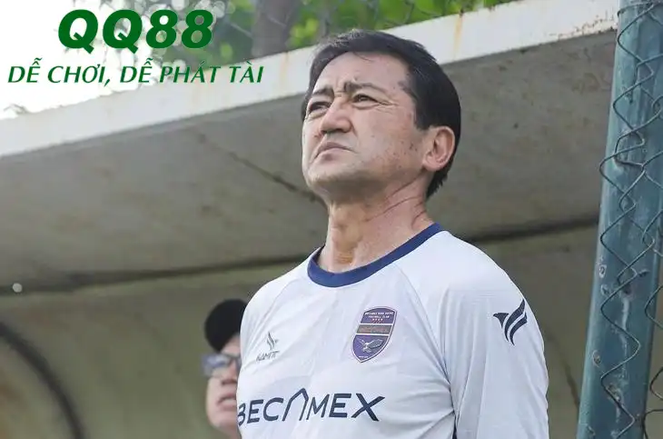Ông Ueno Nobuhiro được bổ nhiệm làm HLV trưởng Becamex TP.HCM. Ảnh: BHCMC Ông Ueno Nobuhiro được bổ nhiệm làm HLV trưởng Becamex TP.HCM. Ảnh: BHCMC